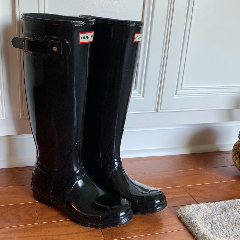 NWOT Hunter Women’s Tall Black Gloss Rain Boots